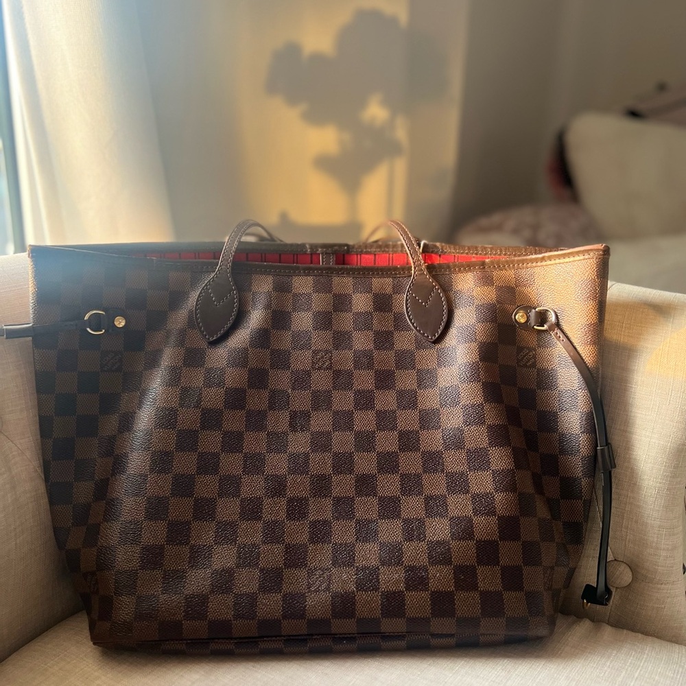 Authentic Louis Vuitton Never full tote bag - Picture 7 of 12